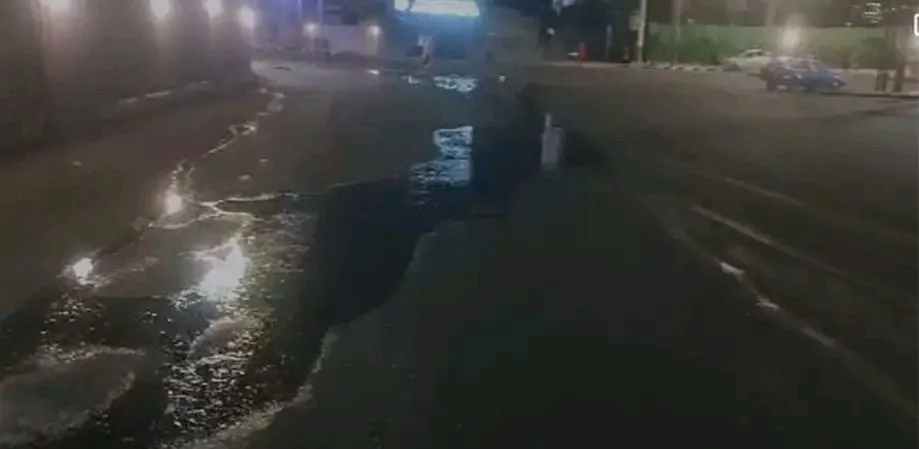 የፍልውሃ አገልግሎት ድርጅት የቆሸሸ ውሃ አዲስ ወደ ተሠራ አስፓልት በመልቀቁ ምክንያት 300 ሺሕ ብር ተቀጣ