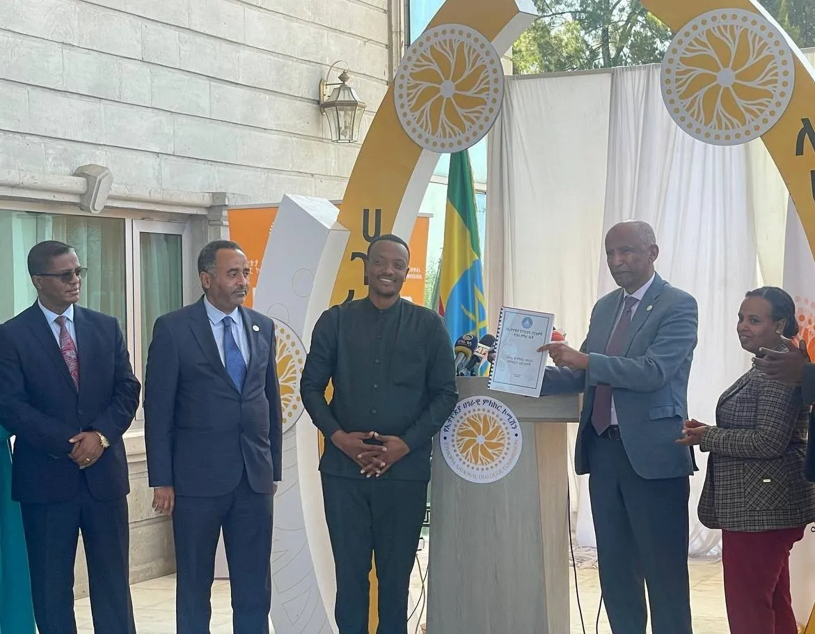 የፓለቲካ ፓርቲዎች የጋራ ምክር ቤት 7 የሚሆኑ አጀንዳዎቹን ለሀገራዊ ምክክር ኮሚሽን አስረከበ