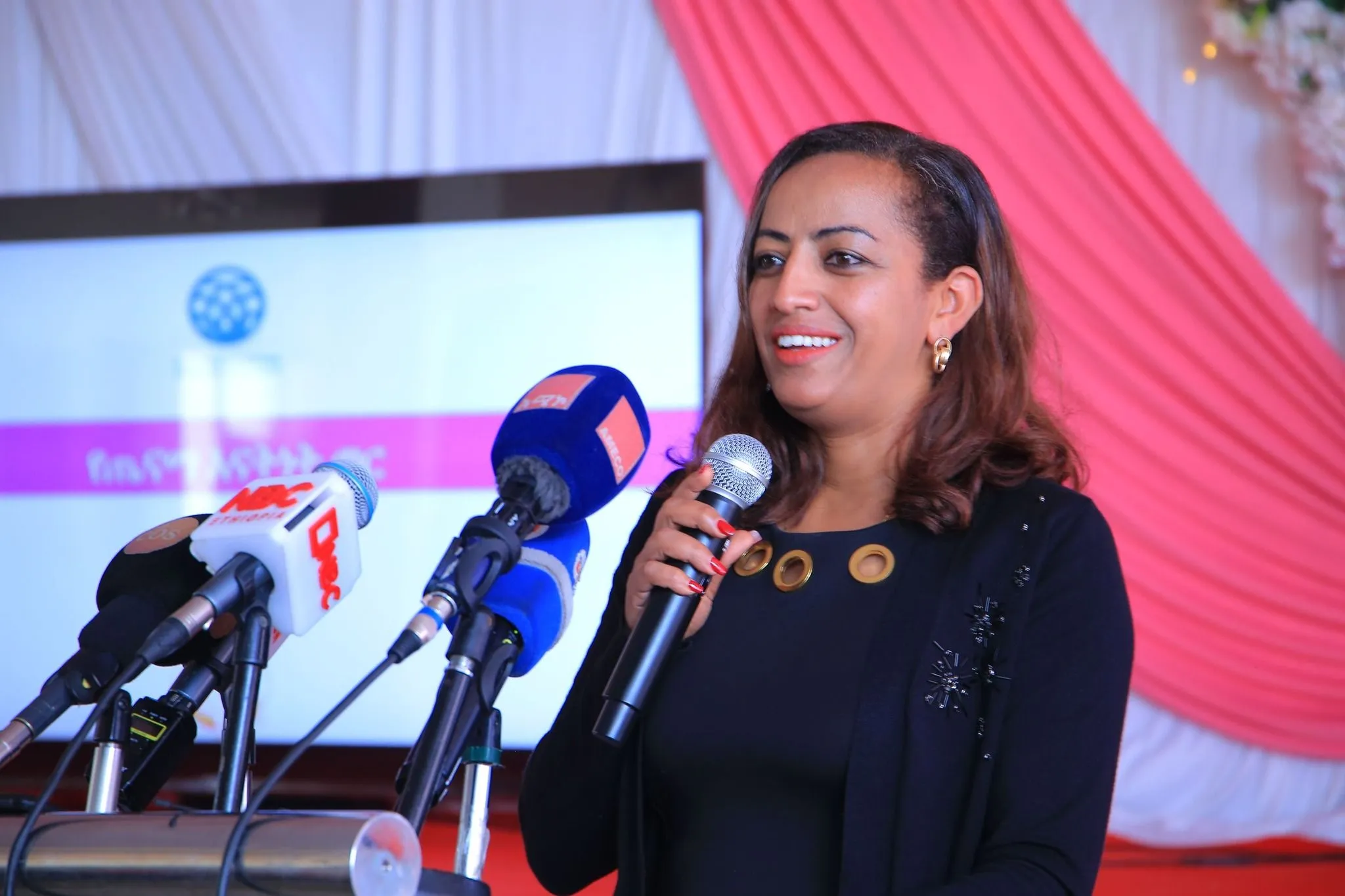 በቀዶ ሕክምና ለማዋለድ የሚያስችሉ 400 የሚጠጉ የጤና ተቋማት አገልግሎት ለመስጠት መዘጋጀታቸው ተገለጸ
