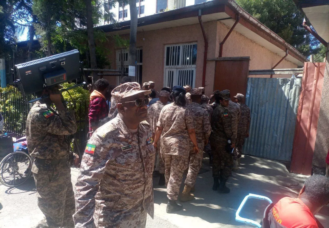 ሌተናል ጄነራል ይልማ መርዳሳ እና ሌሎች የአየር ሃይል አመራሮች እና አባላት ለመቄዶንያ ከ2 ሚልየን ብር በላይ የሚገመት የምግብ እና የቁሳቁስ ድጋፍ አደረጉ