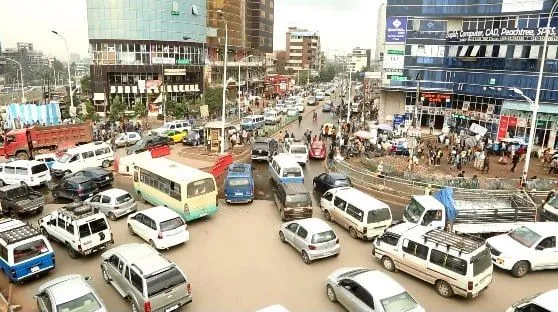 በመዲናዋ የብቃት ማረጋገጫ ፍቃድ ሳይኖራቸው በሚያሽከረክሩ ከ1 ሺሕ 500 በላይ ግለሰቦች ላይ እርምጃ መውሰዱ ተገለጸ