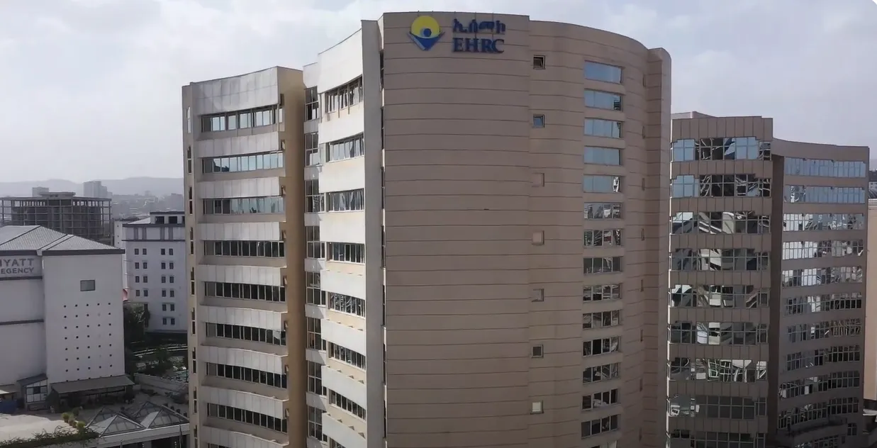 ቃሊቲ አካባቢ በሚገኝ 'ሰፊ መጋዘን' ውስጥ ከጎዳና ላይ የተነሱ በርካታ ሰዎች መኖራቸውን ኢሰመኮ ገለጸ