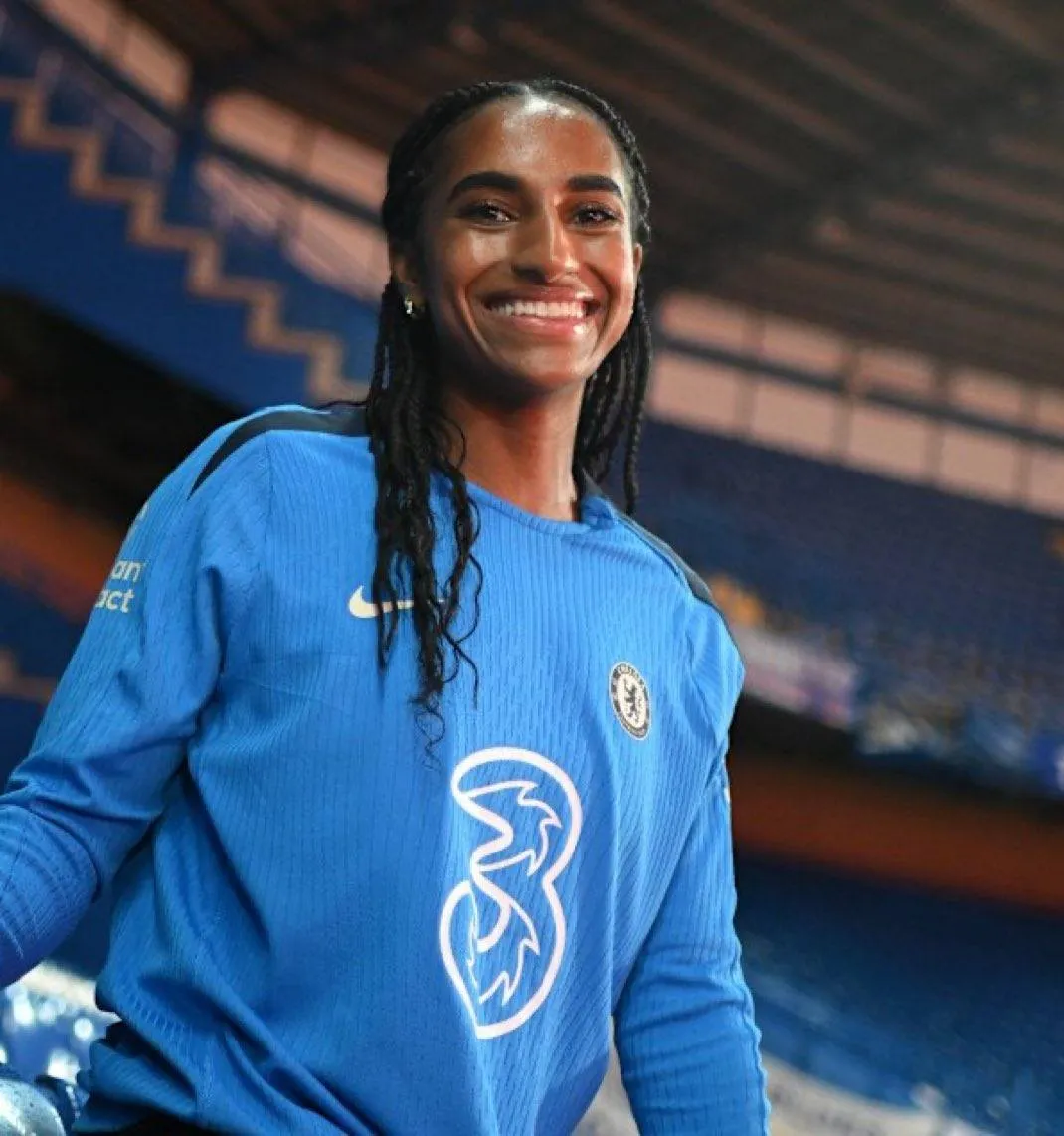 ትውልደ ኢትዮጵያዊቷ ናኦሚ ግርማ የዓለም የሴት ተጫዋቾች የዝውውር ክብረ ወሰን በመስበር ለቼልሲ ፈረመች